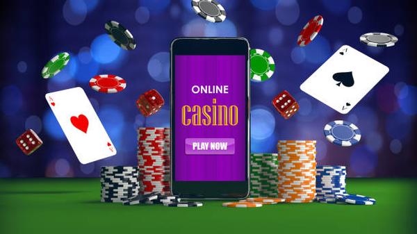 Exploring Different Table Formats at a Singapore online casino