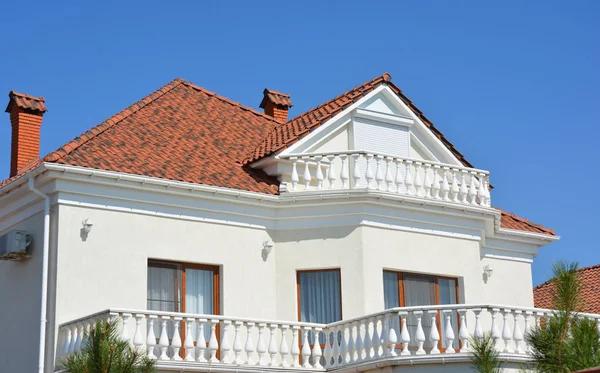Complete Roofing and Remodeling Services From Start to Finish